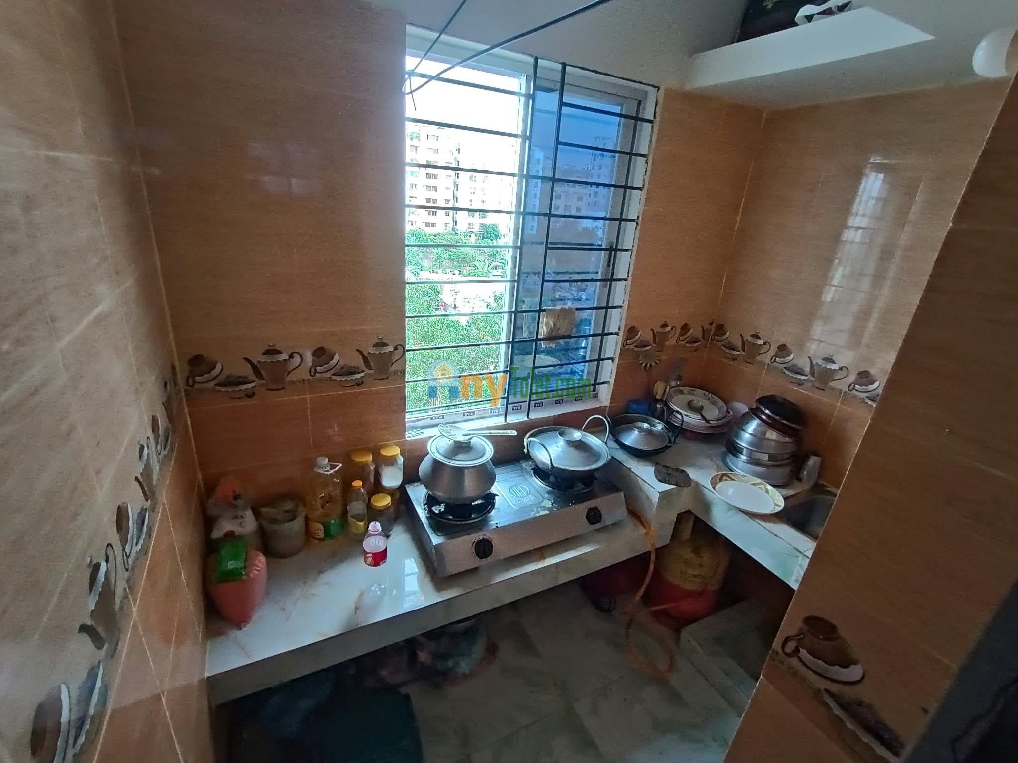 Tolet only students rent