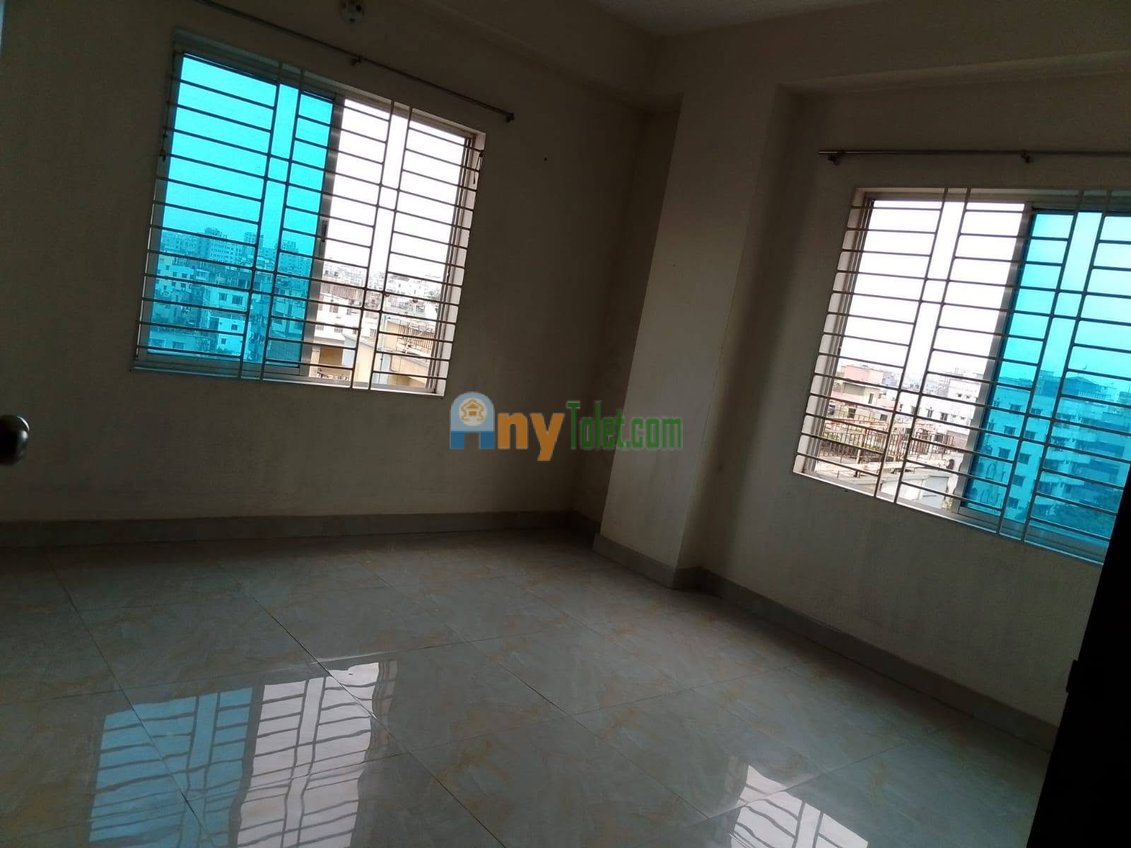 Flat rent only for family